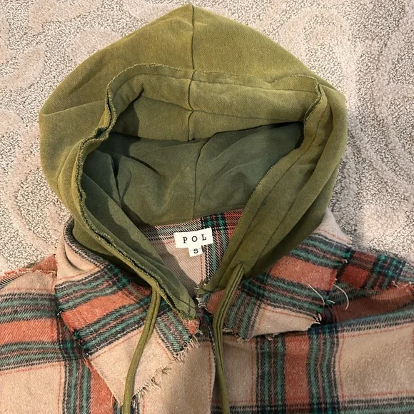 **NWOT POL JACKET**.          Plaid Hooded Jacket with Green Accents - Picture 3 of 11